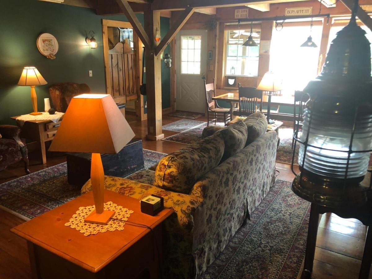 Yellow Barn Estate Freeville エクステリア 写真